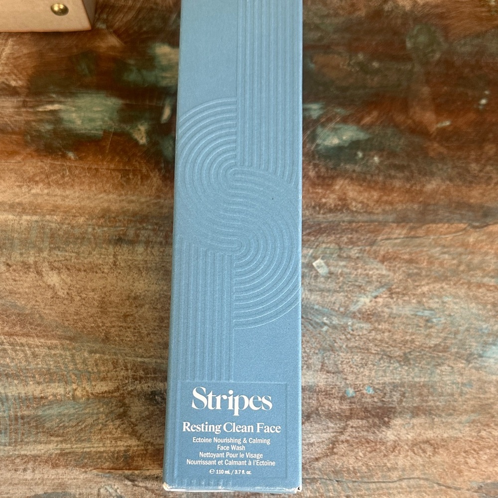 Stripes Resting Clean Face Wash